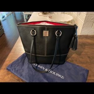 Dooney & Bourke Bag